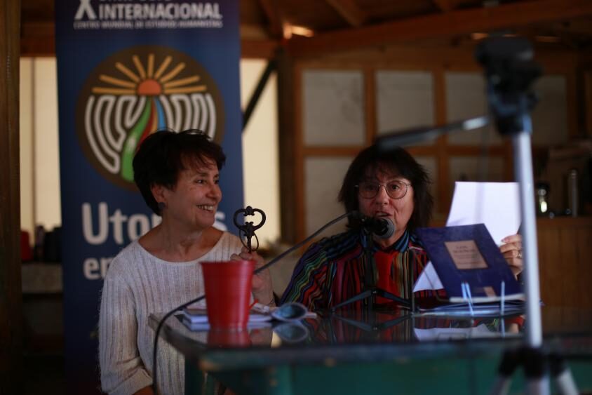 X Simposio presencial Manantiales Chile Pía Figeroa y Rosita Ergas.